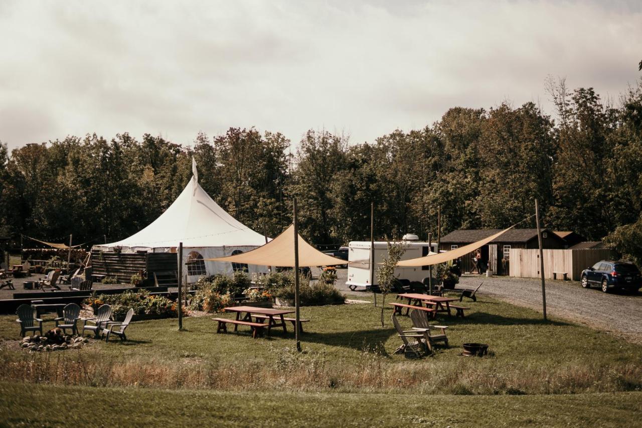 Firelight Camps Hotel Итака Екстериор снимка