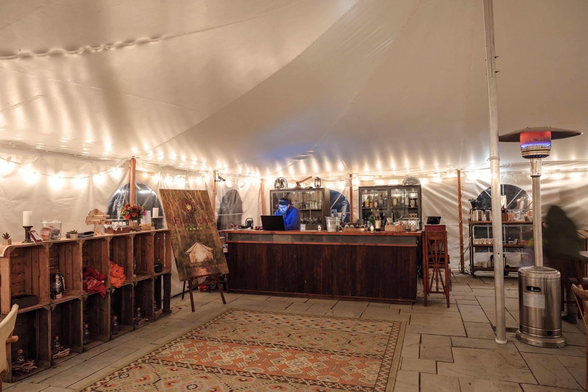 Firelight Camps Hotel Итака Екстериор снимка