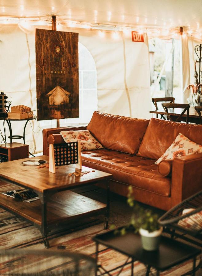 Firelight Camps Hotel Итака Екстериор снимка